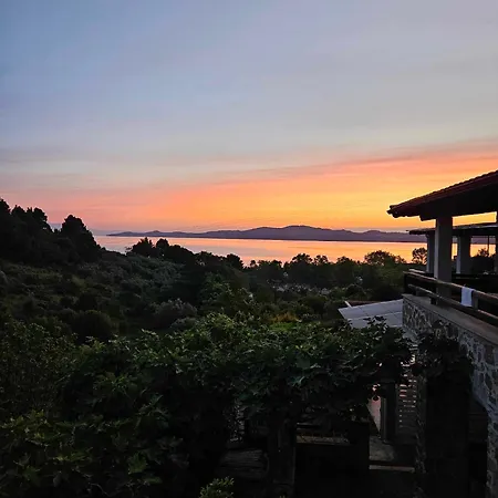 Stone Villa With Sea View Летний дом *