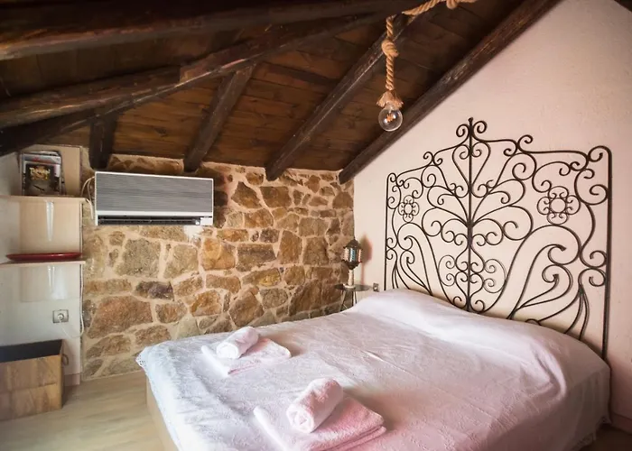 Εξοχικό σπίτι Stone