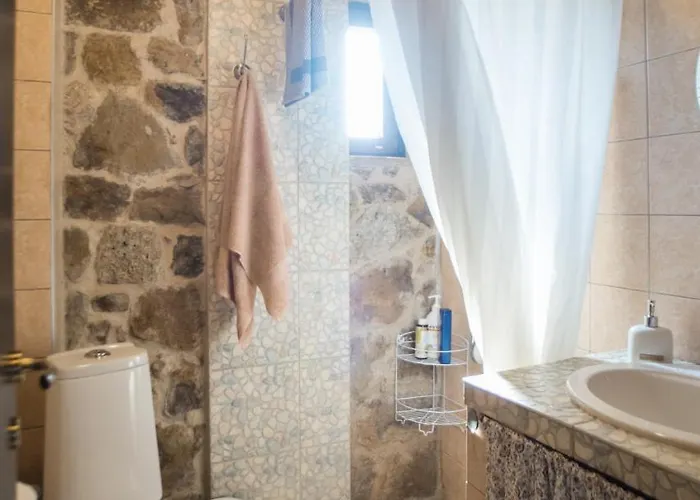 Stone Εξοχικό σπίτι Νέα Ρόδα